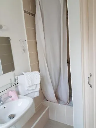 Szálloda Ardenn'hotel 2*