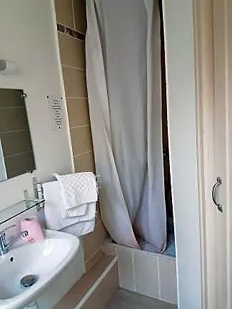 Szálloda Ardenn'hotel 2*