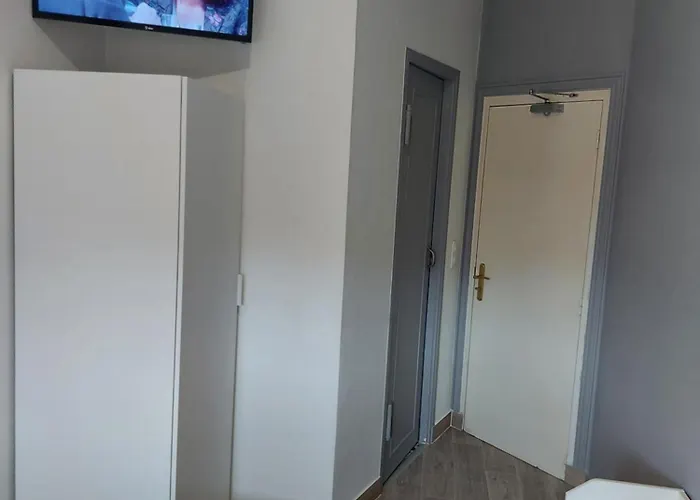 Ardenn'hotel 2* ריימס