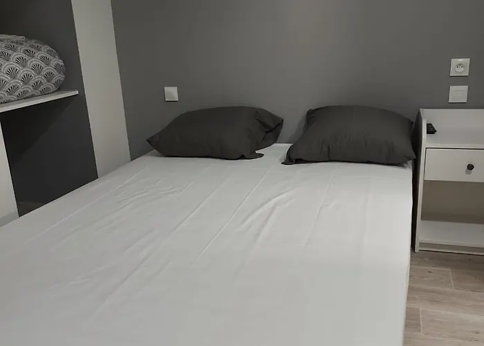Ardenn'hotel מלון 2*